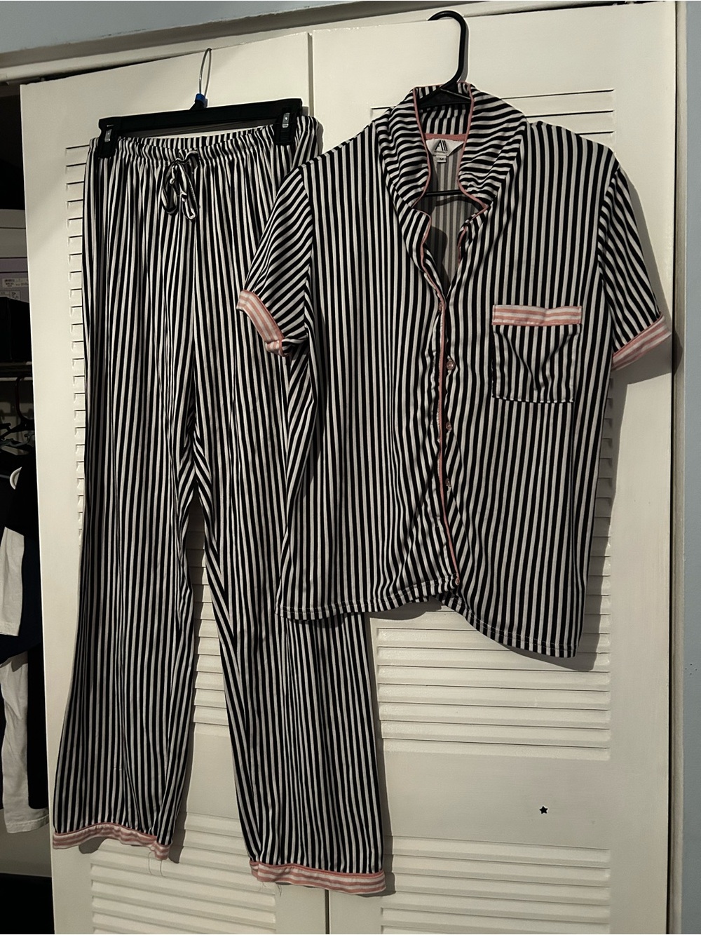 AEROSOLES Black and White Striped Sleep Top with Pink Trim